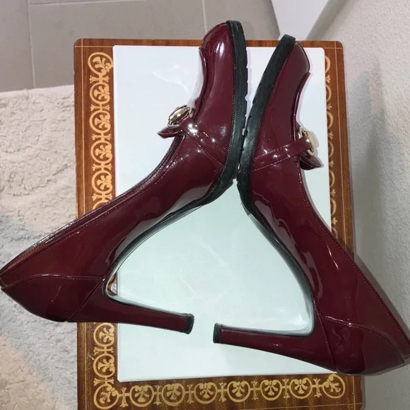 Gucci 8 Burgundy Patent Leather Heels Horsebit - Picture 5 of 11